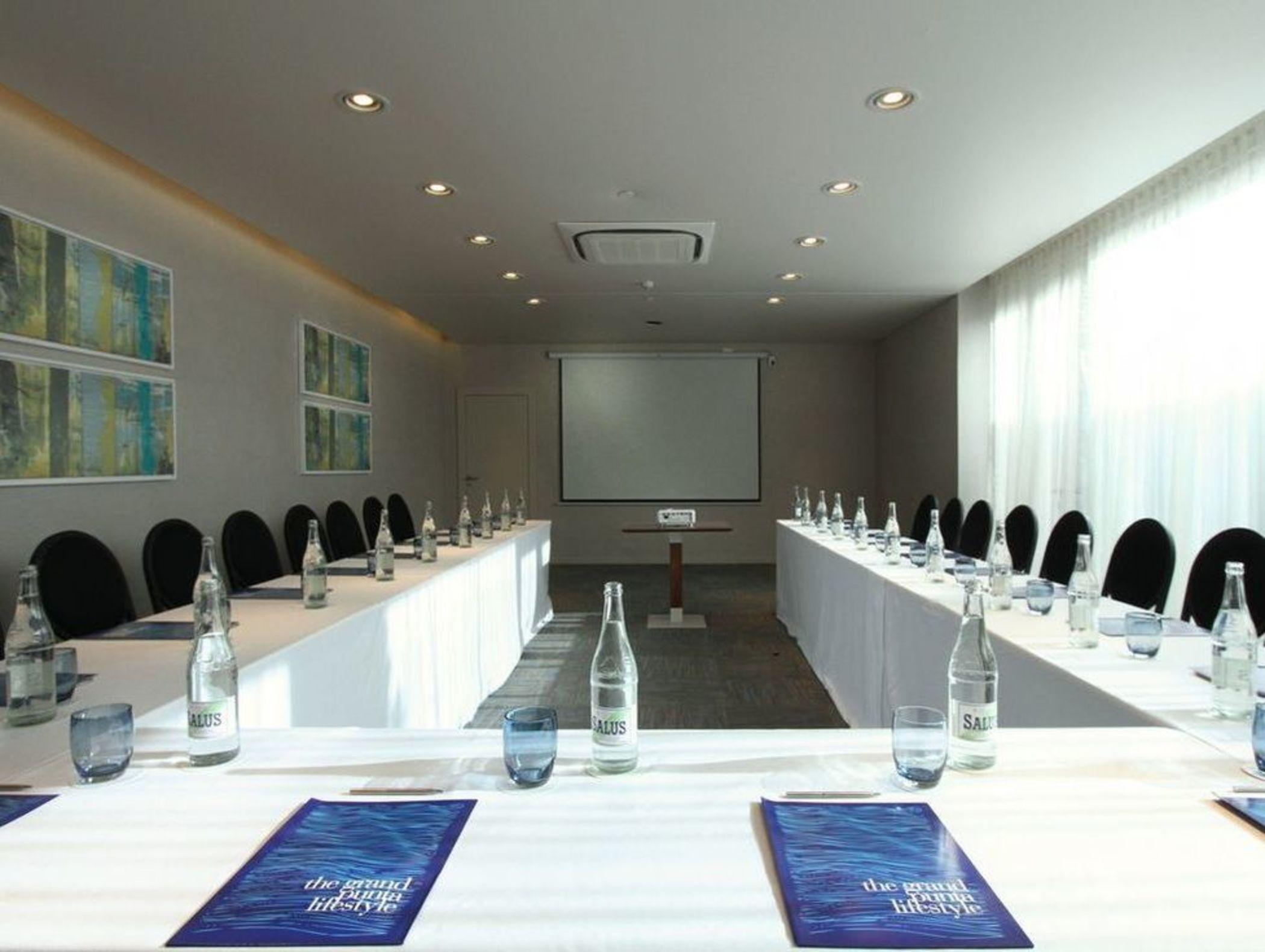 The Grand Hotel Punta del Este Exterior foto Meeting room