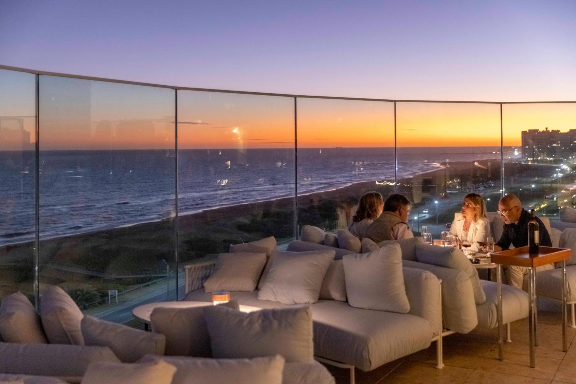 The Grand Hotel Punta del Este Exterior foto The Sky Bar